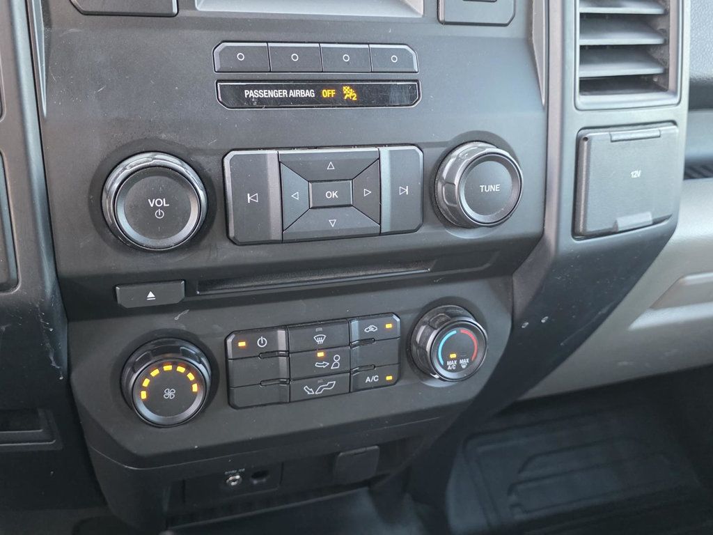 2017 Ford F-150 XL photo 12