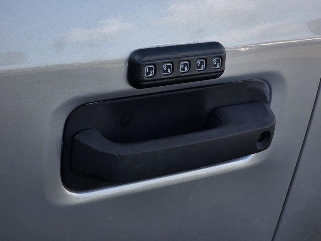 2017 Ford F-150 XL photo 18