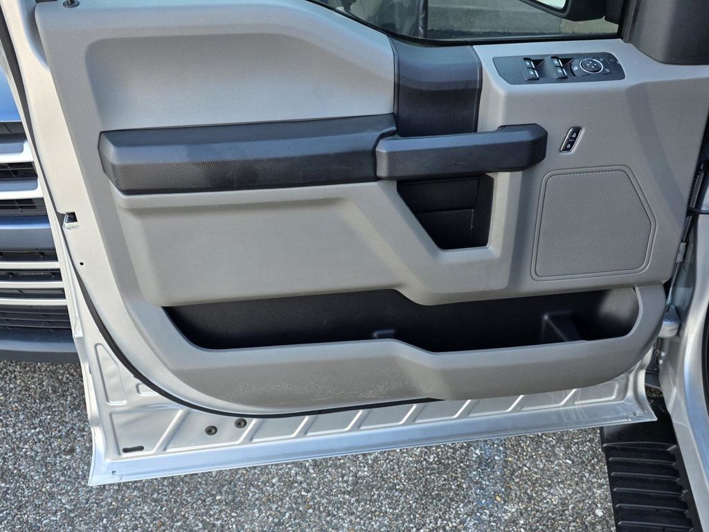 2017 Ford F-150 XL photo 22
