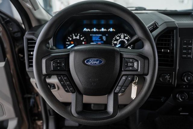 2017 Ford F-150 XL - 22097915 - 29