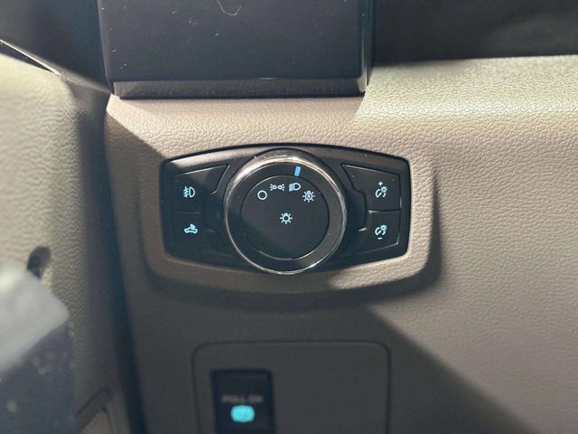 2017 Ford F-150 XL 4WD SuperCrew 5.5' Box - 22974258 - 36