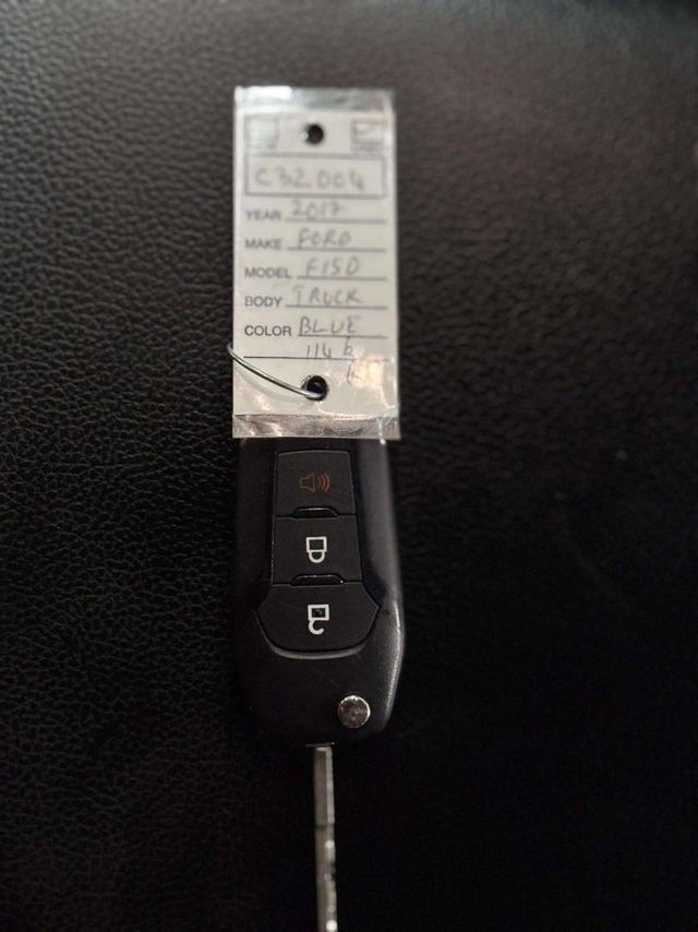 2017 Ford F-150 XL 4WD SuperCrew 5.5' Box - 22974258 - 37