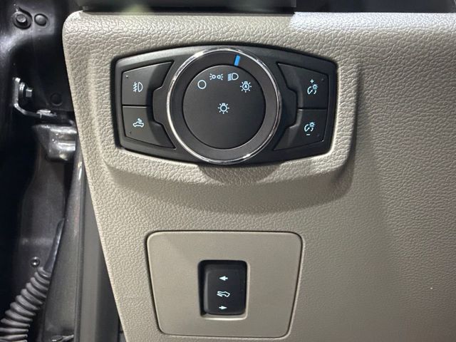 2017 Ford F-150 XLT - 23075876 - 19