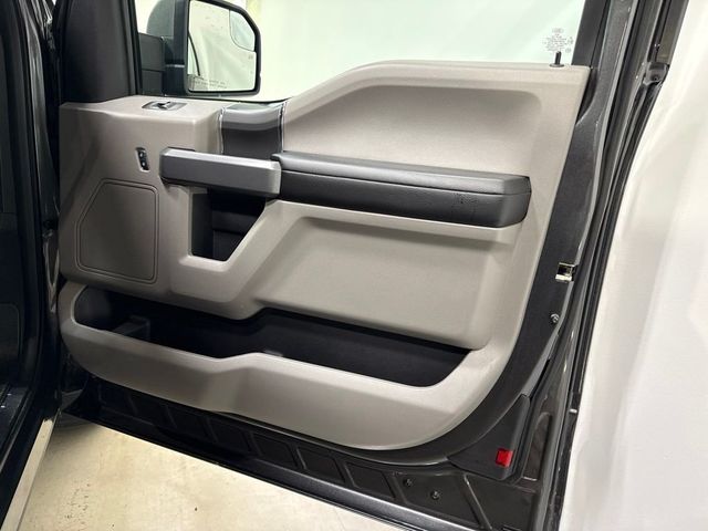 2017 Ford F-150 XLT - 23075876 - 27