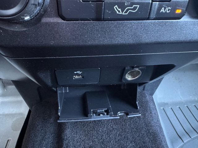 2017 Ford F-150 XLT - 22937795 - 22