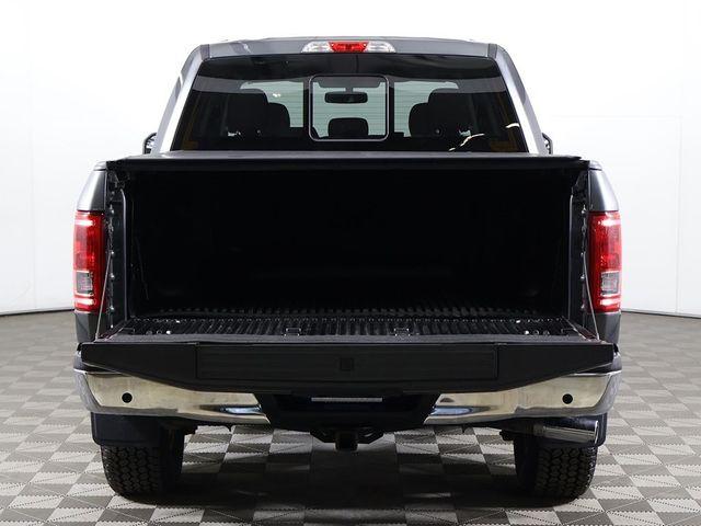 2017 Ford F-150 XLT - 22959188 - 17