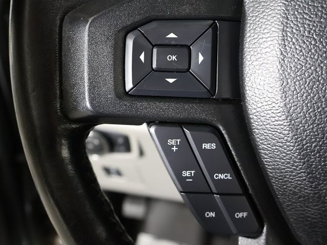 2017 Ford F-150 XLT - 22959188 - 38