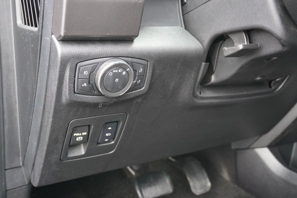 2017 Ford F-150 XLT - 22984046 - 28