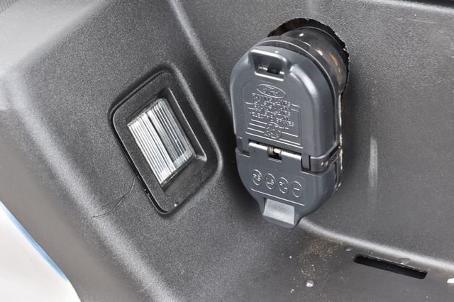 2017 Ford F-150 XLT 4WD Reg Cab 6.5' Box - 23052502 - 46