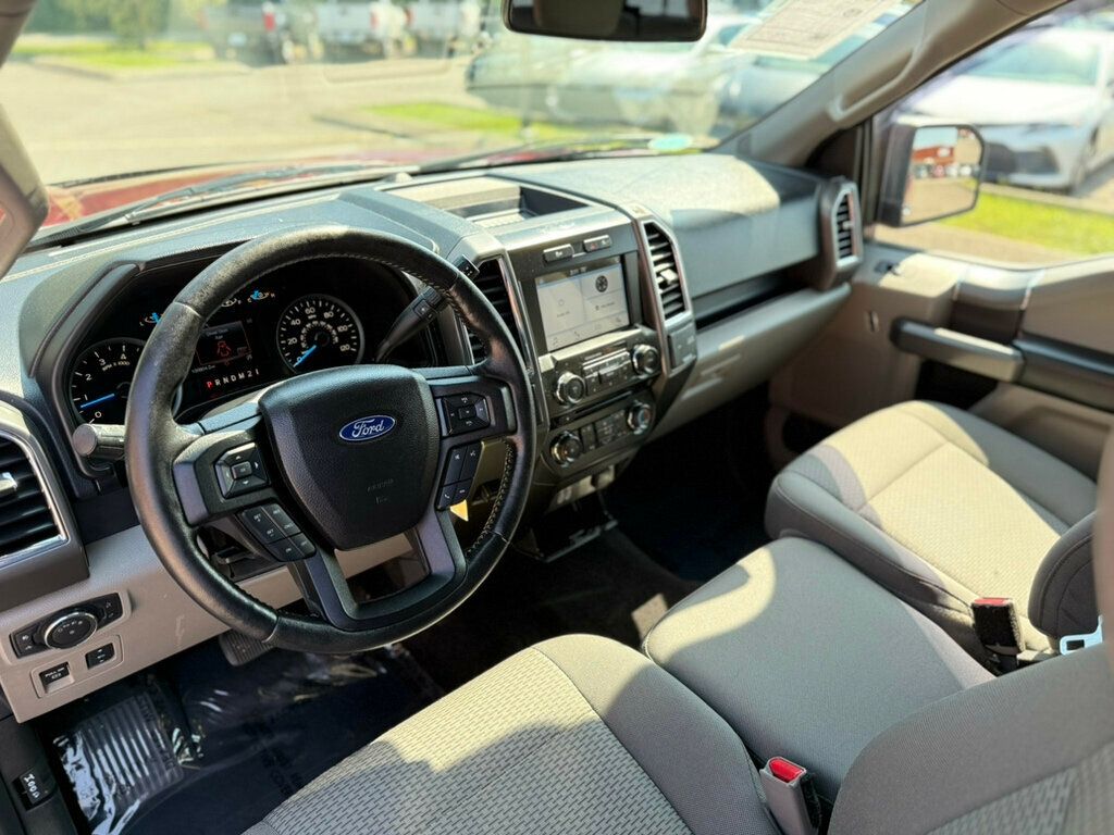 2017 Ford F-150 XLT photo 13