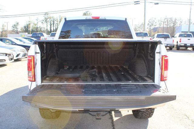 2017 Ford F-150 XLT 4WD SuperCrew 5.5' Box - 22981589 - 9