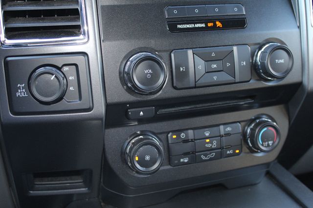 2017 Ford F-150 XLT 4WD SuperCrew 5.5' Box - 22981589 - 13