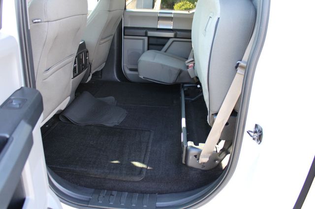 2017 Ford F-150 XLT 4WD SuperCrew 5.5' Box - 22981589 - 19