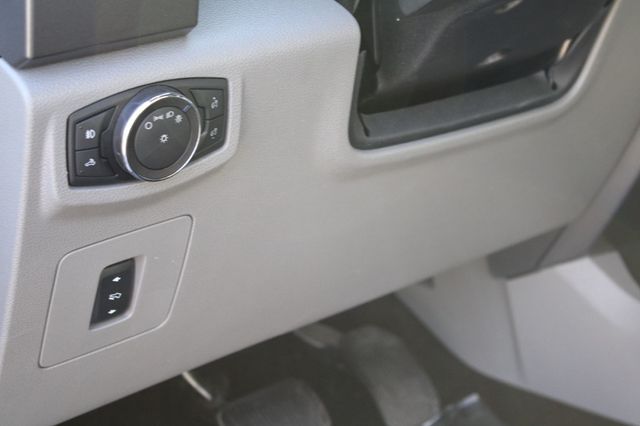 2017 Ford F-150 XLT 4WD SuperCrew 5.5' Box - 22981589 - 30