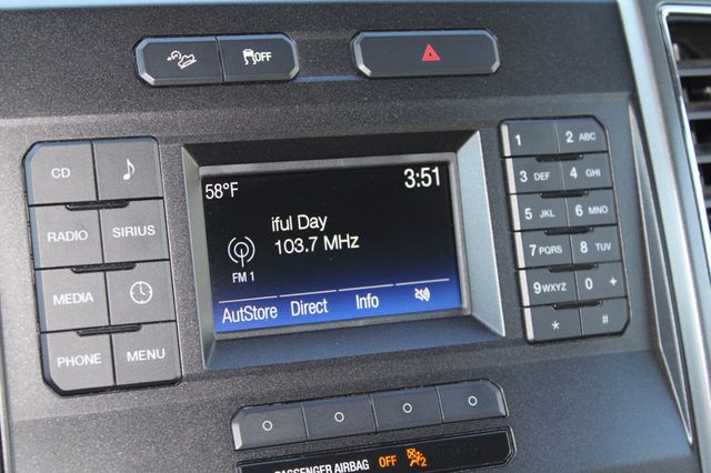 2017 Ford F-150 XLT 4WD SuperCrew 5.5' Box - 22981589 - 37