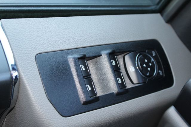 2017 Ford F-150 XLT 4WD SuperCrew 5.5' Box - 22981589 - 40