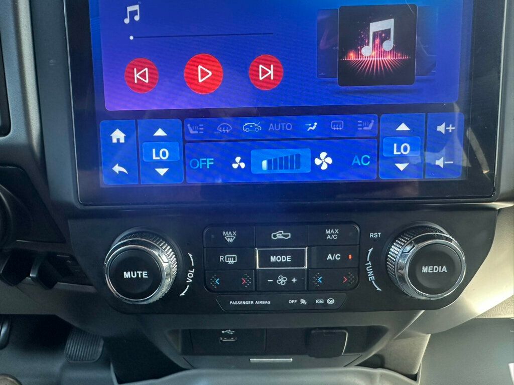 2017 Ford F-150 XLT 4WD SuperCrew 5.5' Box - 23041679 - 14