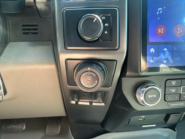 2017 Ford F-150 XLT 4WD SuperCrew 5.5' Box - 23041679 - 17