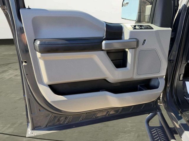 2017 Ford F-150 XLT 4x4 4dr SuperCrew 5.5 ft. SB - 22996136 - 11