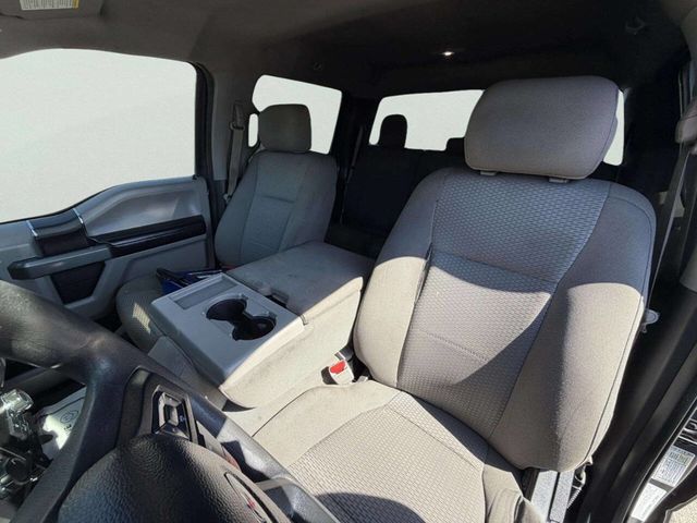 2017 Ford F-150 XLT 4x4 4dr SuperCrew 5.5 ft. SB - 22996136 - 18