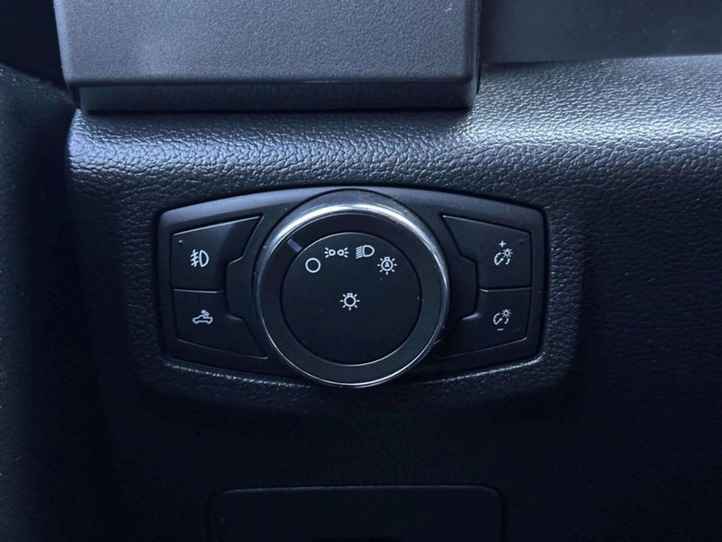 2017 Ford F-150 XLT 4x4 4dr SuperCrew 5.5 ft. SB - 23028720 - 30