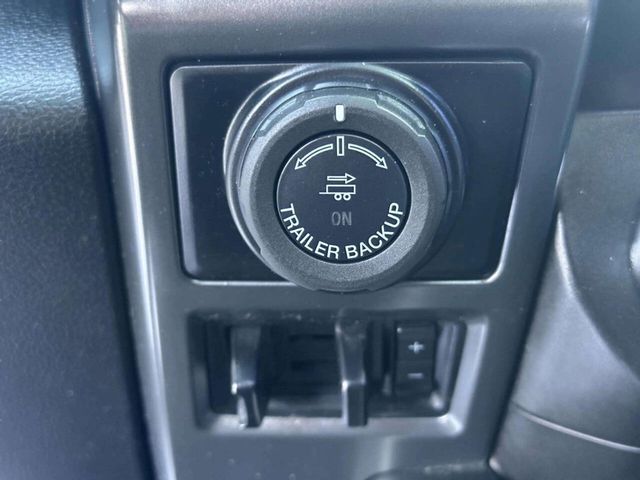 2017 Ford F-150 XLT 4x4 4dr SuperCrew 5.5 ft. SB - 23055255 - 12