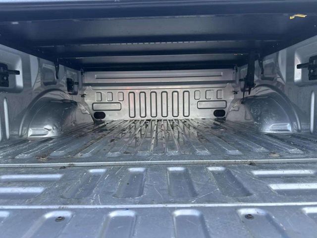 2017 Ford F-150 XLT 4x4 4dr SuperCrew 5.5 ft. SB - 23055255 - 40
