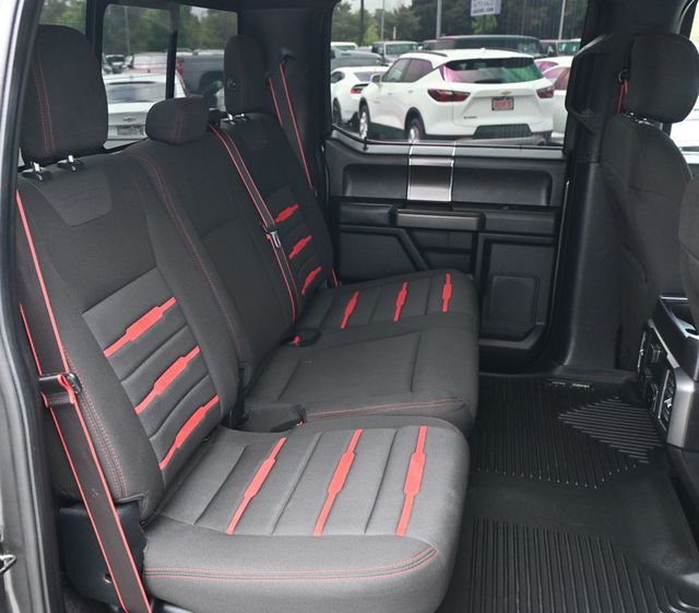 2017 Ford F-150 XLT 4x4 SuperCrew - 23051980 - 19