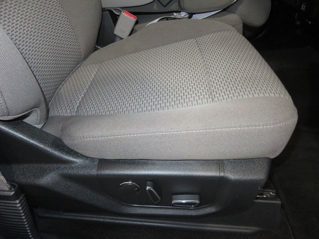 2017 Ford F-150 XLT SUPERCREW 4X4 EXTRA CLEAN 3O SERVICE RECORDS 2OWNER  - 23019827 - 35