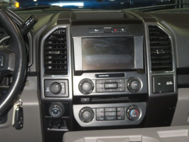 2017 Ford F-150 XLT SUPERCREW 4X4 EXTRA CLEAN 3O SERVICE RECORDS 2OWNER  - 23019827 - 39