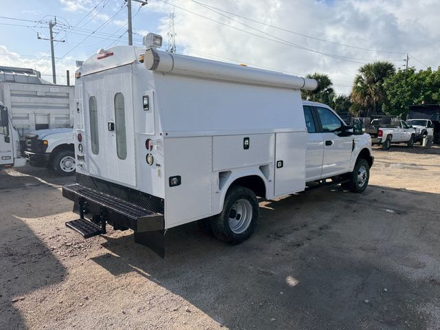 2017 Ford F-350 Extended Cab Enclosed Utility Service Truck  - 23101438 - 4
