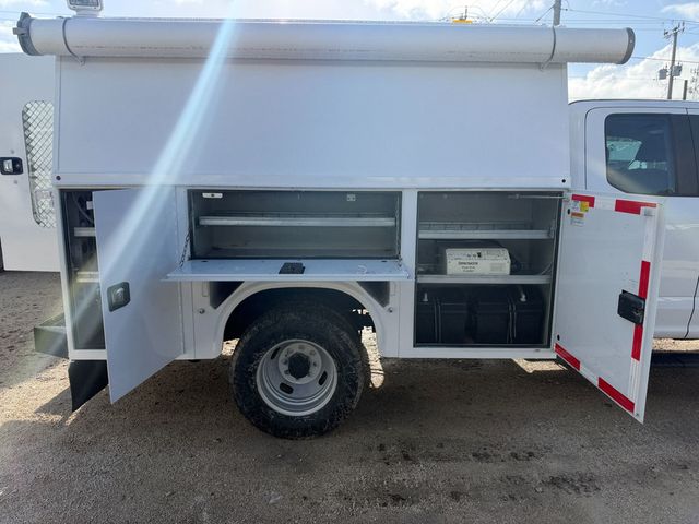 2017 Ford F-350 Extended Cab Enclosed Utility Service Truck  - 23101438 - 6