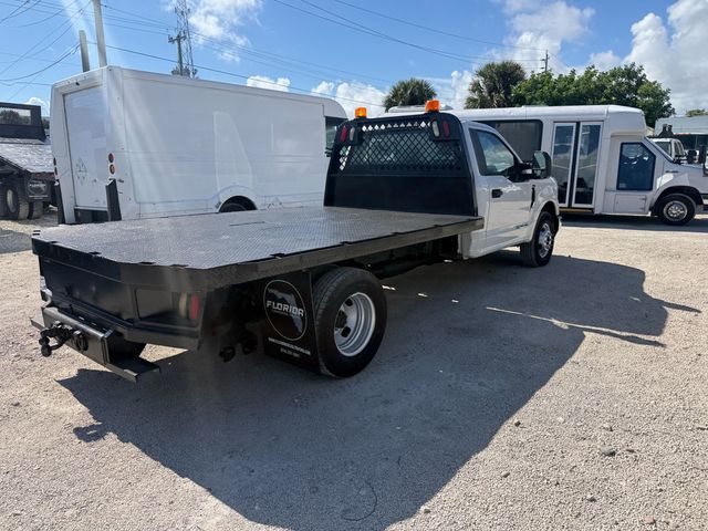 2017 Ford F-350 Gooseneck Flatbed  - 23095538 - 3