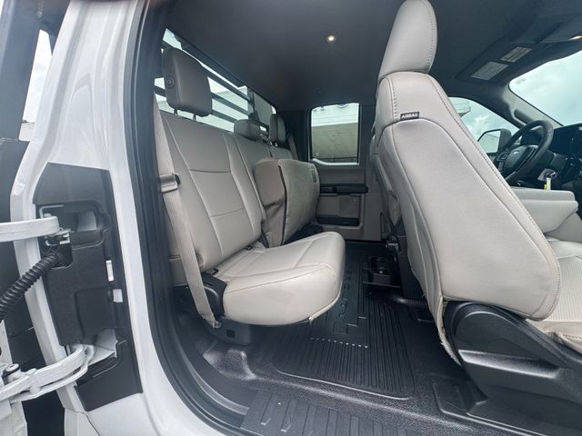 2017 Ford F-350SD XL - 23026565 - 31