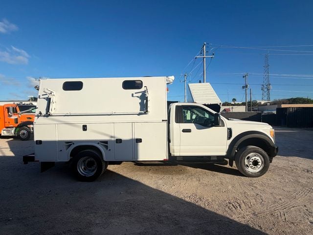 2017 Ford F-550 4X4 Enclosed Utility Service Truck  - 22997104 - 4