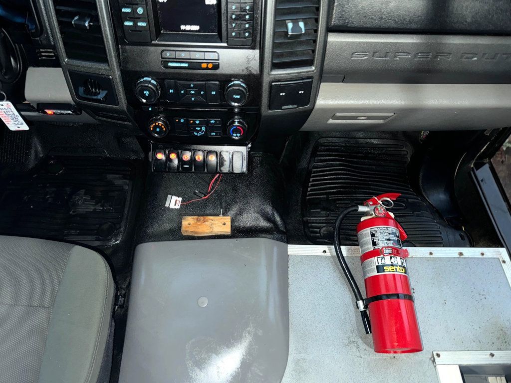 2017 Ford F-550 Eldorado 24 Passenger Wheelchair Shuttle Bus For Adults Seniors Church & Handicapped Transport - 22637415 - 22