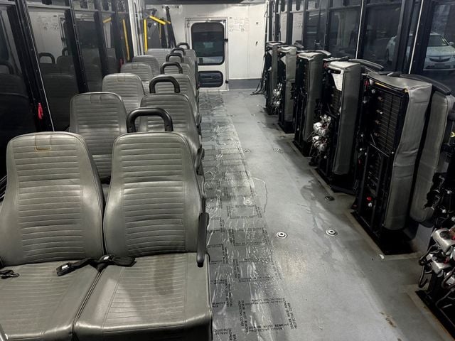 2017 Ford F-550 Eldorado 24 Passenger Wheelchair Shuttle Bus For Adults Seniors Church & Handicapped Transport - 22637415 - 26