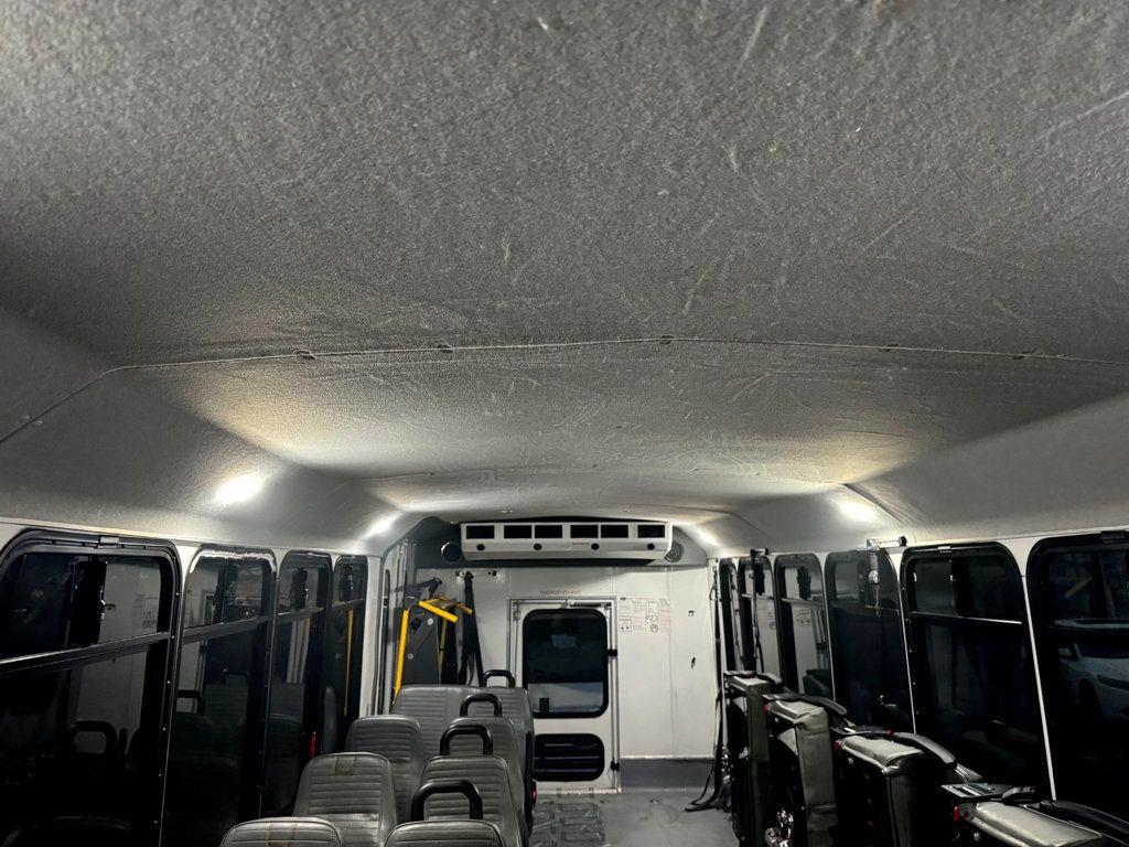 2017 Ford F-550 Eldorado 24 Passenger Wheelchair Shuttle Bus For Adults Seniors Church & Handicapped Transport - 22637415 - 33