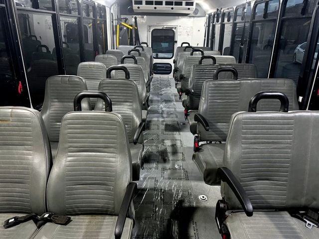 2017 Ford F-550 Eldorado 24 Passenger Wheelchair Shuttle Bus For Adults Seniors Church & Handicapped Transport - 22637415 - 5