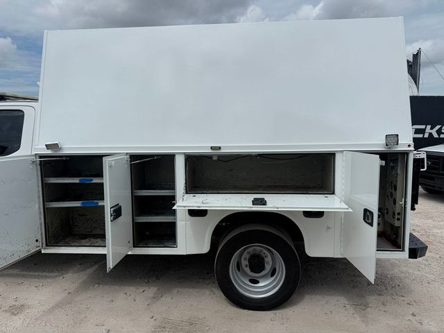 2017 Ford F-550 Extended Cab Enclosed Utility Service Truck  - 22991808 - 6