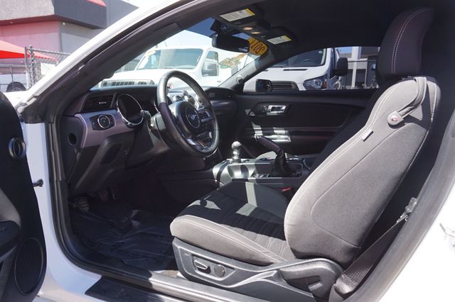 2017 Ford Mustang 1 OWNER, PREMIUM WHEELS, RACING STRIPES, REAR SPOILER - 23016604 - 14