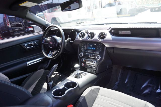 2017 Ford Mustang 1 OWNER, PREMIUM WHEELS, RACING STRIPES, REAR SPOILER - 23016604 - 35