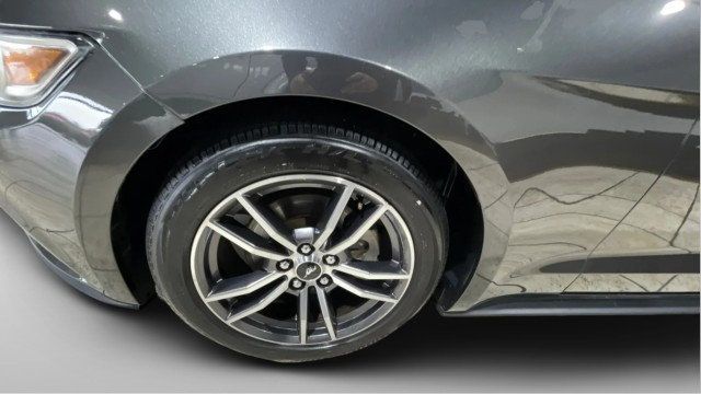 2017 Ford Mustang EcoBoost Fastback - 22963266 - 15