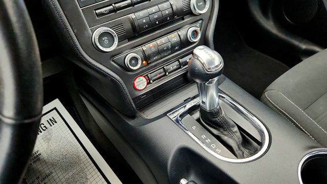 2017 Ford Mustang EcoBoost Fastback - 22961980 - 15