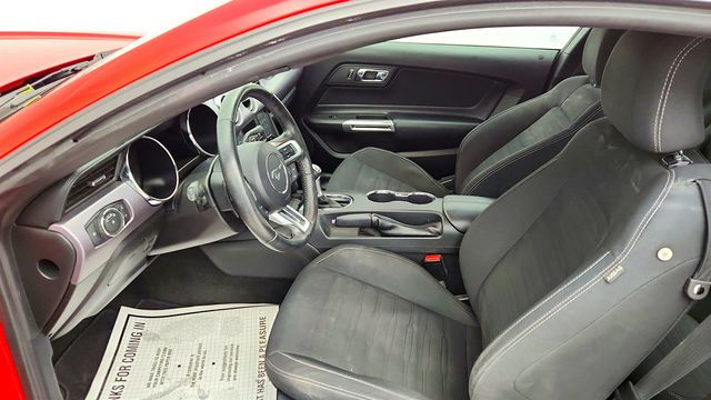 2017 Ford Mustang EcoBoost Fastback - 22961980 - 19