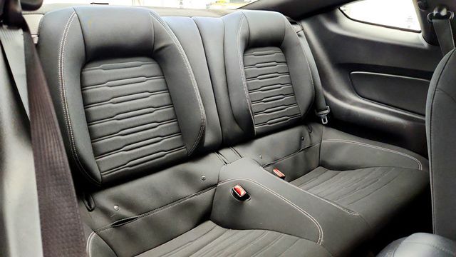 2017 Ford Mustang EcoBoost Fastback - 22961980 - 22