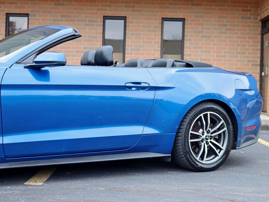 2017 Ford Mustang EcoBoost Premium Convertible photo 3