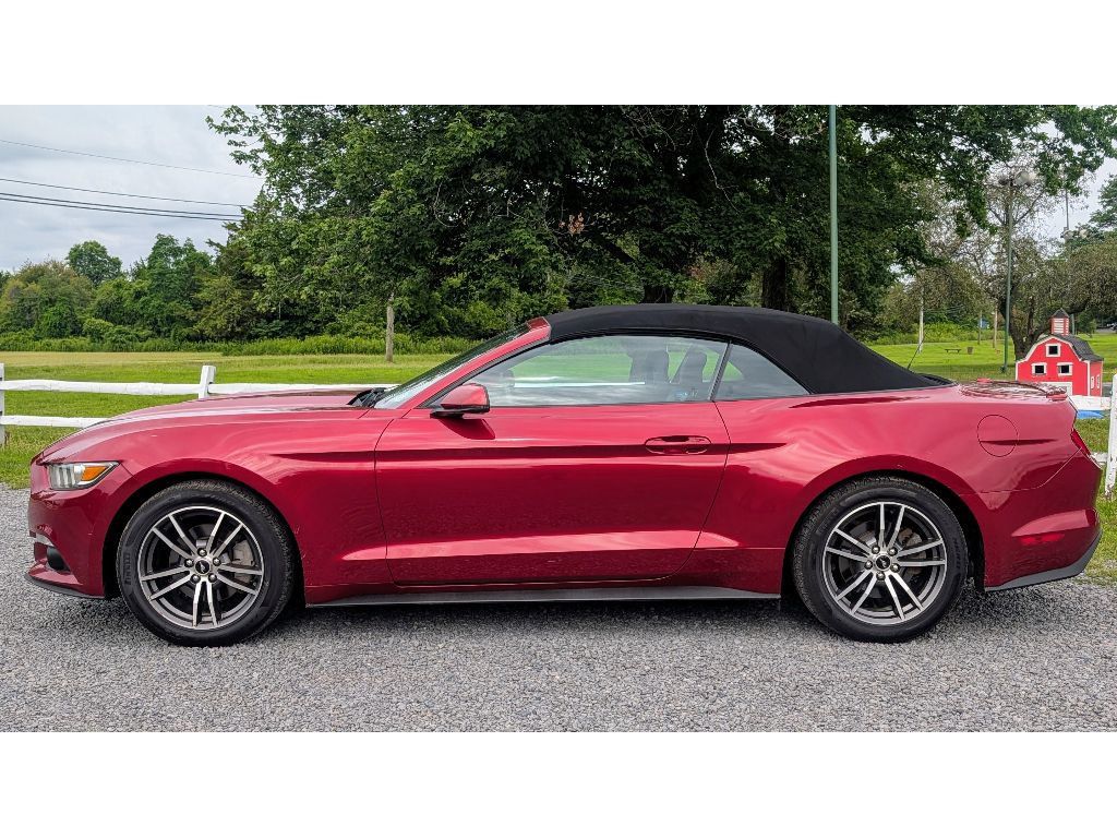 2017 Ford Mustang EcoBoost Premium Convertible photo 4