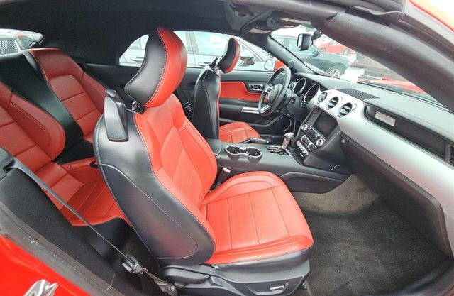 2017 Ford Mustang EcoBoost Premium Convertible - 22989951 - 7