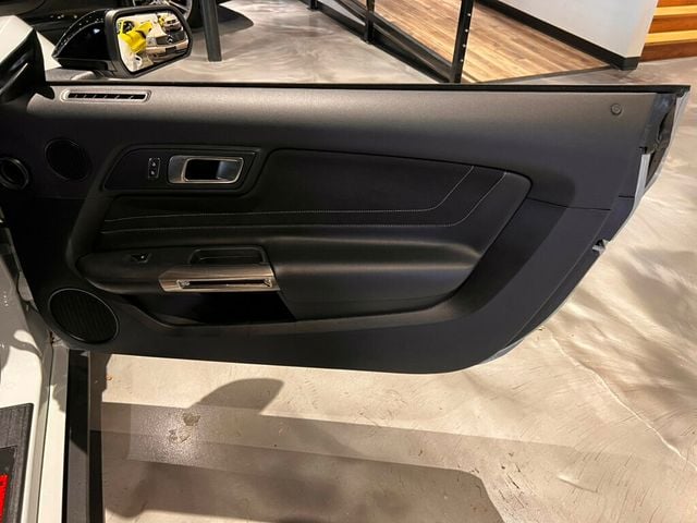 2017 Ford Mustang GT350/6SpeedManual/ElectronicsPkg/RecaroSeats/NAV/ActiveExhaust - 22973101 - 23